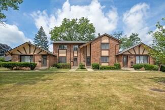1S128 Eliot Ln, Villa Park, IL 60181