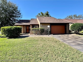 2921 Summertree Dr, Sebring, FL 33872