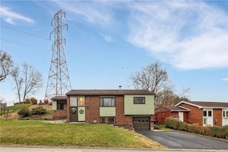 911 Quaker Dr, Irwin, PA 15642