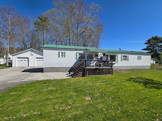 90 County Rd, Milford, ME 04461