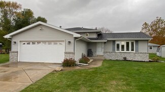 102 Orange Ct, Hebron, IN 46341