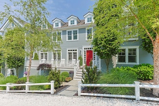 29 Point St, Provincetown, MA 2657