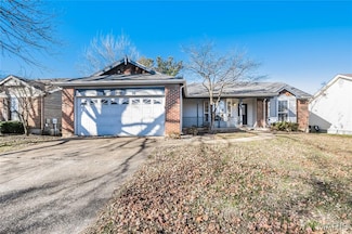 628 Bugle Run Dr, Florissant, MO 63034