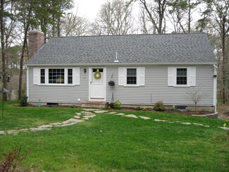 22 Gilbert Ln, Harwich Port, MA 02646