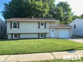 2616 W 56th St, Davenport, IA 52806