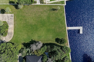 2002 Notre Dame Dr, Lake Worth, FL 33460