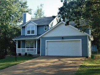 2174 Gregory Dr, Pacific, MO 63069