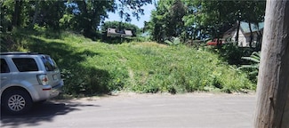 8911 E Smart Ave, Independence, MO 64053