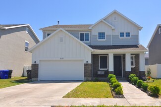 3639 S Clearwater Way, Syracuse, UT 84075