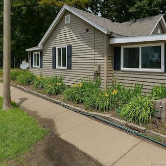 100 Fenton St, Lansing, MI 48910