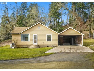 79124 Seals Ln, Cottage Grove, OR 97424