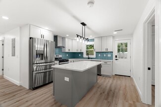 12 Exeter St, Danvers, MA 01923