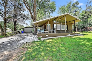 40 Stratford Dr, Gordonville, TX 76245