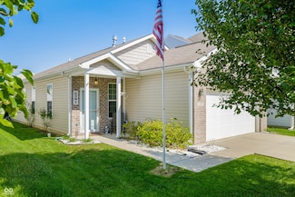 2498 Shadow Bend Dr, Columbus, IN 47201