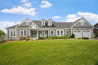 155 E Matunuck Farm Dr, Wakefield, RI 02879