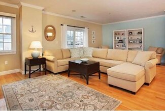 48 Tilden Cir, Quincy, MA 02171