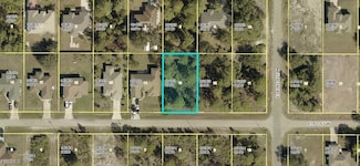 2704 43rd St W, Lehigh Acres, FL 33971