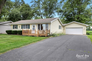 378 S Barbara Dr, Kankakee, IL 60901
