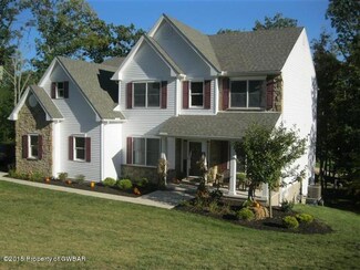 90 Teaberry Dr, Drums, PA 18222