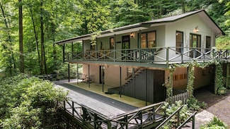 270 Waterfall Ln, Franklin, NC 28734