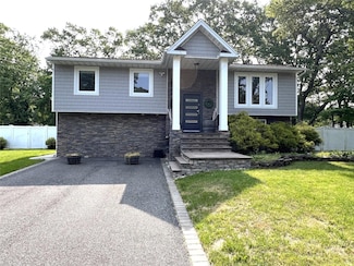 35 Junard Blvd, Port Jefferson Station, NY 11776