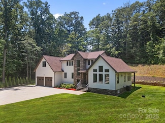 35 Mountain Shadows Dr, Leicester, NC 28748
