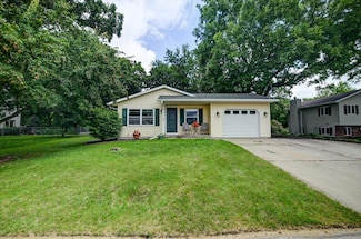 328 N Rutland Ave, Brooklyn, WI 53521