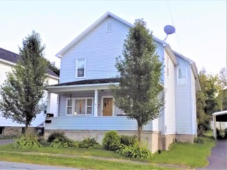 218 Delaware St, Jermyn, PA 18433