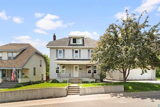 7 Marine Ct, Duluth, MN 55808
