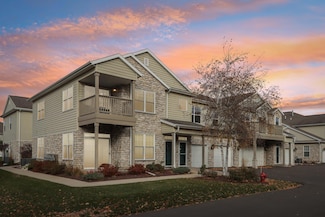 N16W26500 Meadowgrass Cir Unit B, Pewaukee, WI 53072