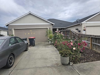 3856 Mountain Vista Dr, White City, OR 97503