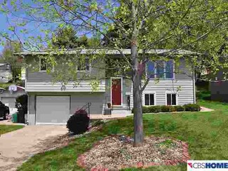 9136 Larimore Ave, Omaha, NE 68134