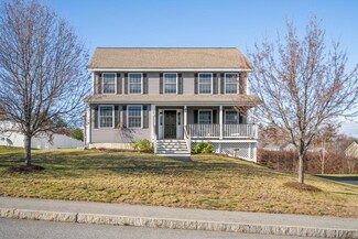 45 Crawford Ln, Hooksett, NH 03106