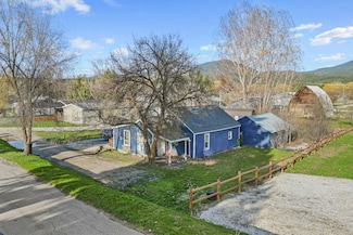 802 N Victoria St, Chewelah, WA 99109