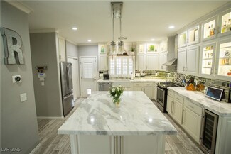 10323 Hardy Falls St, Las Vegas, NV 89141