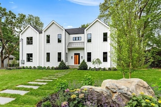 37 Philip Rd, Lexington, MA 02421