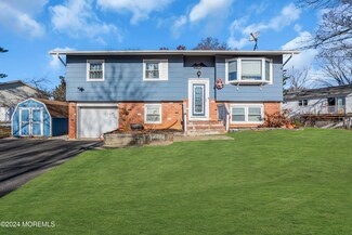 1580 Chatham Dr, Toms River, NJ 08753