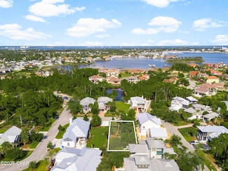 5304 Hometown Ln, Panama City Beach, FL 32408