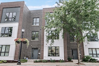 8146 Lincoln Ave, Skokie, IL 60077