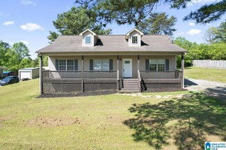 95 Summit Dr, Hayden, AL 35079