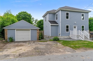 20 Whitford St, Coventry, RI 02816