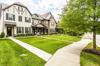 1733 Old Drakes Creek Rd, Hendersonville, TN 37075