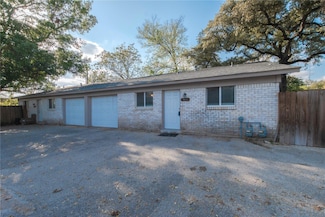 2005 Matthews Ln Unit 2, Austin, TX 78745