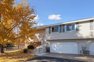 775 Evergreen Ct, Burnsville, MN 55337