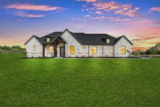 154 Briar Patch Rd, Azle, TX 76020