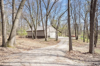 1057 W Tuttle Rd Unit 2 Acre, Ionia, MI 48846