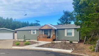 1220 SW Sailfish Loop, Waldport, OR 97394