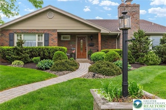902 Bridge St Unit 910, Catasauqua, PA 18032