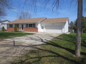 707 12th St N, Northwood, IA 50459