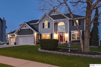 9700 Val Verde Dr, La Vista, NE 68128